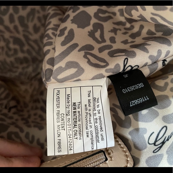 GUESS Rare White Tote Bag NWOT - Picture 11 of 15